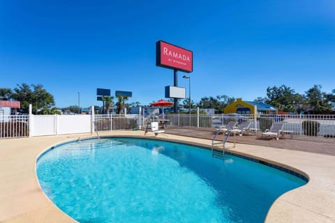 On site, Pool view, Swimming pool