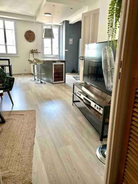 BEL APPARTEMENT HYPERCENTRE T3/70 M2 Apartment in Clermont-Ferrand