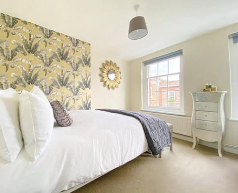 The Silver Fern Apartment in the heart of Marlow Apartment in Wycombe District