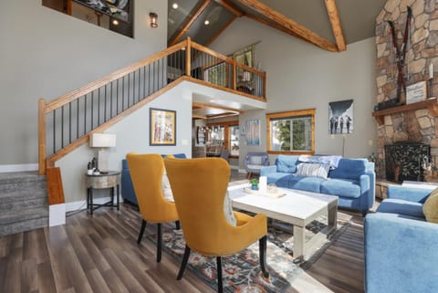 Alpine View Lodge: Stunning Mountain Home, Views House in Blue River