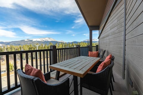 Crystal Peak Expedition Condo: Ski-In, Ski-Out Luxury House in Breckenridge