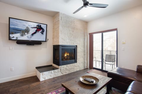 River West Buffalo Mountain Condo: On The Blue River Haus in Silverthorne