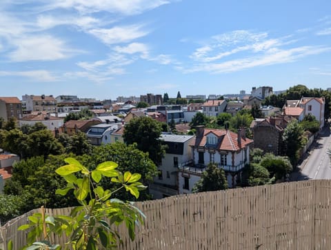 Balcony/Terrace, City view