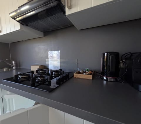 Coffee/tea facilities, Kitchen or kitchenette