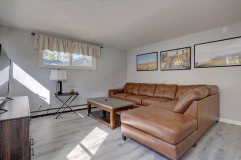 Comfy bungalow and fast Wi-Fi! Casa in Arvada