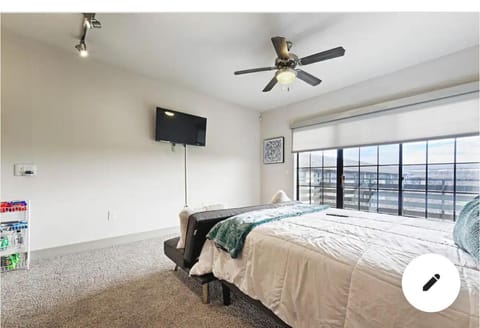 Downtown Dallas Apartment in Carrollton