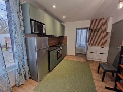 Patio, dishwasher, minibar, pet friendly, stove