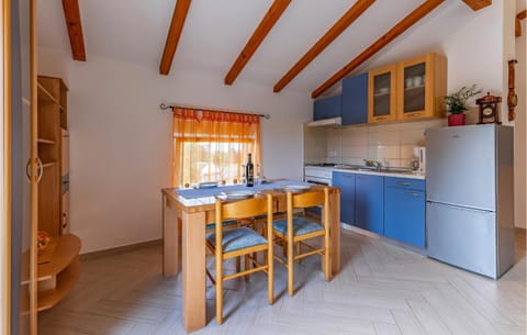 4 Bedroom Cozy Home In Marcana House in Pula