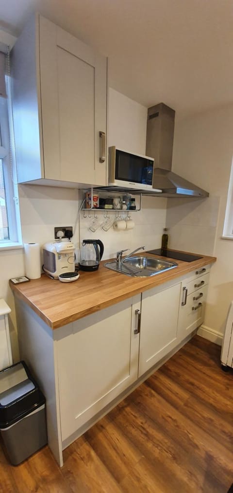 Self-contained Guest Suite Apartment in Guildford