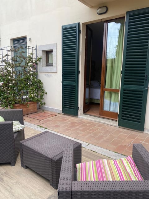 Balcony/Terrace, Garden view