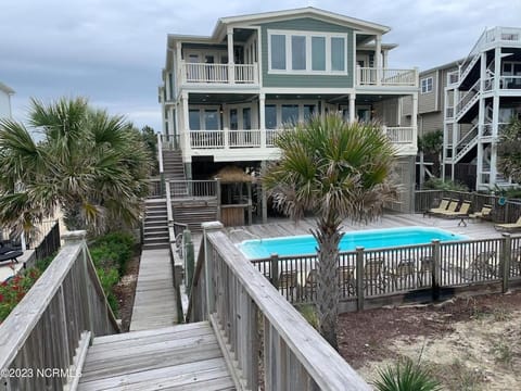 Southern Charm of Holden Beach House in Holden Beach