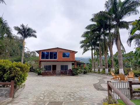 Palmerai BUCAY Chalet in Guayas