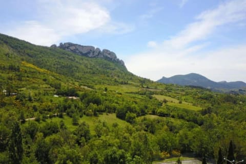 Belle Bastide classée 5* avec Piscine et Jacuzzi Casa in Buis-les-Baronnies