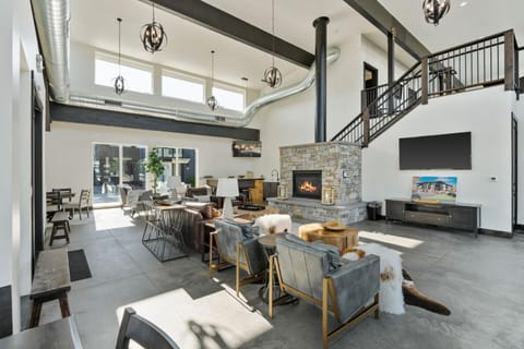 Elevated Quarry Quarters Maison in Whitefish