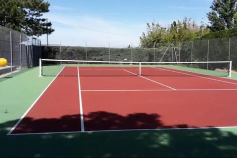 Tennis court