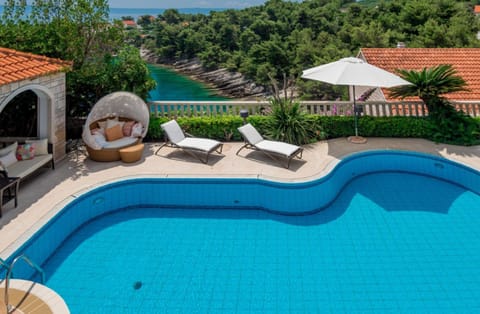Luxury villa Brac Belle Vue with heated pool Villa in Selca, Brač