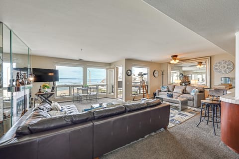 Ocean-View Imperial Beach Condo with Community Perks Eigentumswohnung in Imperial Beach