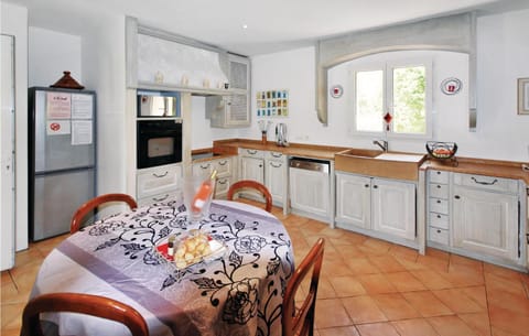 Beautiful Home In Salernes With 5 Bedrooms, Wifi And Outdoor Swimming Pool Casa in Salernes