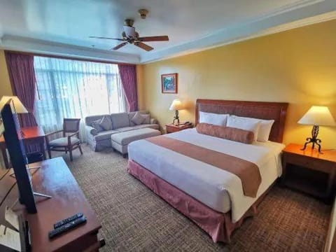 Private Rooms and Cabins in Camp John Hay Baguio Condo in Baguio