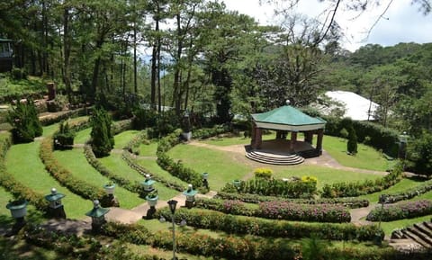 Private Rooms and Cabins in Camp John Hay Baguio Condo in Baguio
