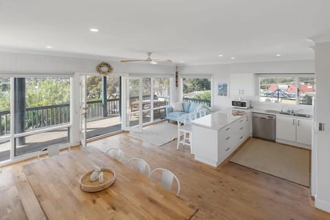 15 Lawson St Victor Harbor - Linen Included House in Victor Harbor