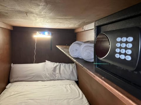C and C Backpack Capsule hotel in Stawell