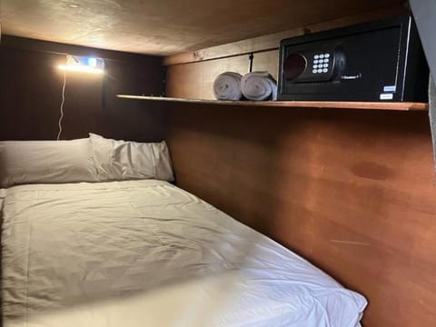 C and C Backpack Capsule hotel in Stawell