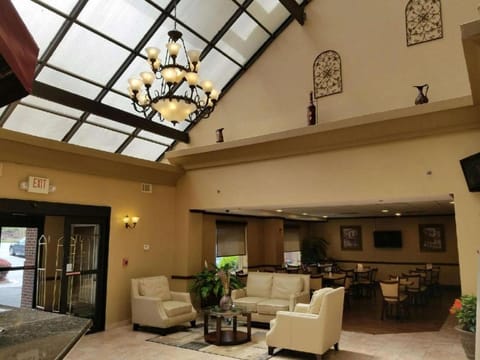 Comfort Inn & Suites Suwanee - Sugarloaf Hotel in Suwanee