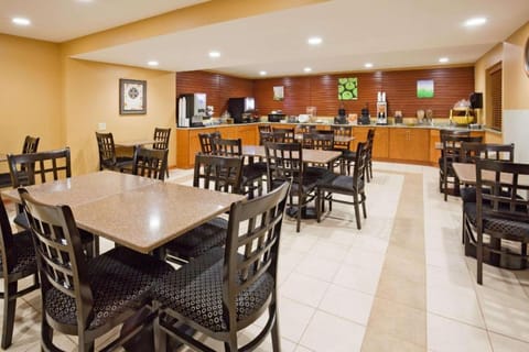 Chicago O'Hare Airport Hotel in Elk Grove Village