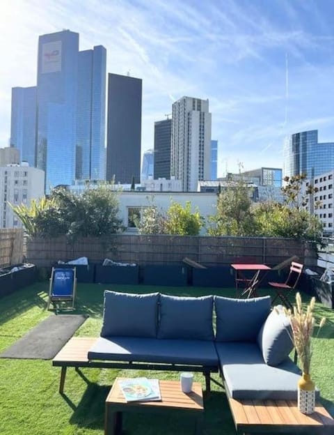 Rooftop Flat w/ outdoor terrasse Apartment in Puteaux