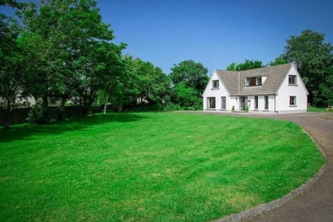 Property building, Garden, Garden view