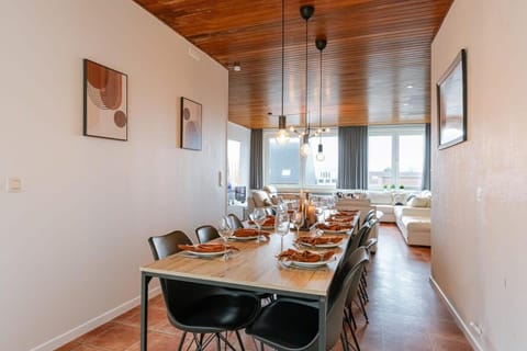 Spacious Vacation Home for 12 Guests in Westende House in Middelkerke