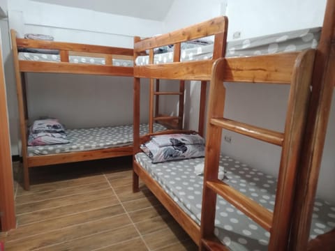 Bedroom, bunk bed