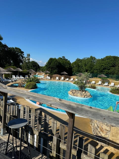 Pool view, Swimming pool, sunbed
