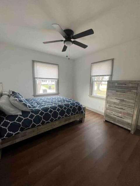 Cheerful 2 Bdr Walking distance to Trinity River House in Davenport