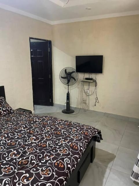 2 Bedroom and a kitchen. Apartment in Abuja