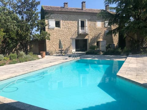 Une entrée Iconique House in Gordes