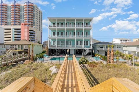 Carolina Escape Luxury Oceanfront Home House in North Myrtle Beach