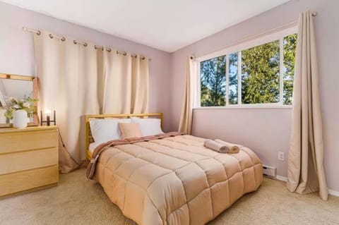 2 Bedroom Private Guest Suite on a hill Alojamiento y desayuno in Abbotsford