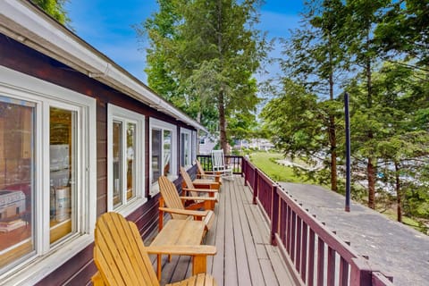 The Red Adirondack Chai, Unit 9 Casa in Laconia