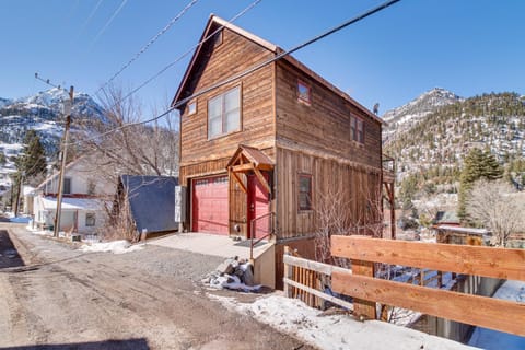 Cozy Ouray Hideaway Mountain Views, Steps to Main House in Ouray