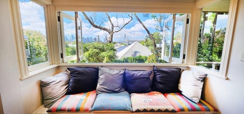 Charming Balmain Home with Sydney Skyline Views Casa in Rozelle