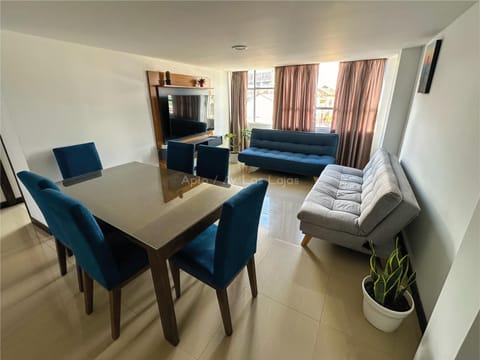 Communal lounge/ TV room, TV and multimedia, Living room, Seating area, Dining area