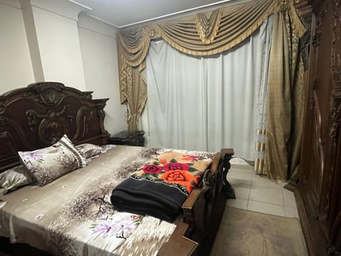 Private Room in a fully equipped sea view apartment غرف خاصة للرجال فقط Vacation rental in Alexandria