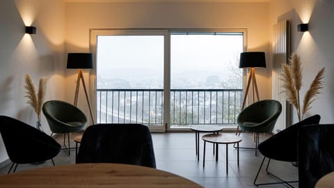 SI-View Einzelzimmer mit Balkon Zimmer 4 Übernachtung mit Frühstück in Siegen