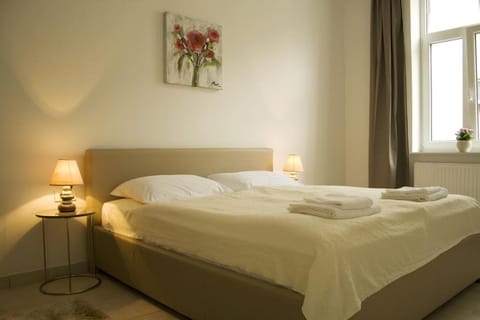 Flowers Premium Apartments & Rooms Bed and Breakfast in City of Zagreb