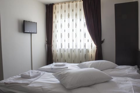 Pensiunea Vidcom Bed and breakfast in Cluj County