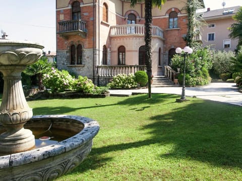 Belvilla by OYO Villa Melina Villa in Desenzano del Garda