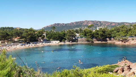 Property building, Day, Natural landscape, Beach, Mountain view