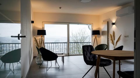 SI-View Einzelzimmer mit Balkon Zimmer 7 Übernachtung mit Frühstück in Siegen